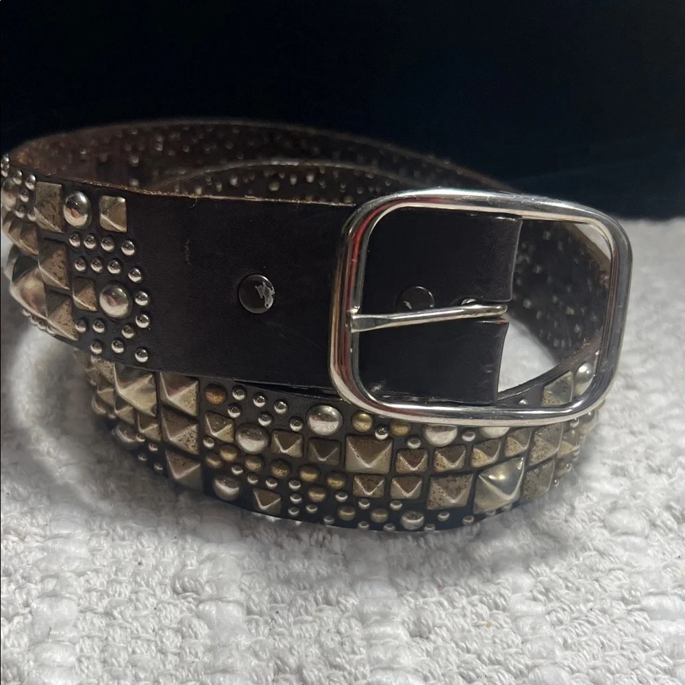B-Low The Belt Size 32 Brown Leather Mixed Metal Studded Pyramid Rocker Belt